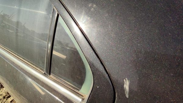 2006-2012 Ford Fusion Driver Left Rear Vent Window Back Door Glass With Frame — photo 2