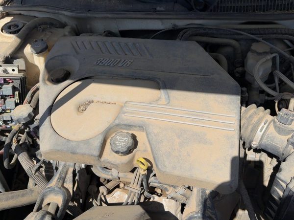 2006 Chevy Monte Carlo Engine Cover Top Plastic Shield Oem 3.9L 12598608 — photo 2