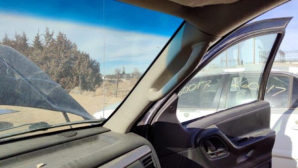 03-04 Grand Cherokee Passenger Right A Pillar Trim Windshield Post Panel Gray Dv — photo 2