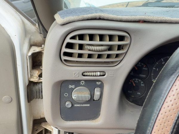 98 S10 Blazer Trim Bezel Around Speedometer Oem Dash Surround Panel Gray 92H — photo 2