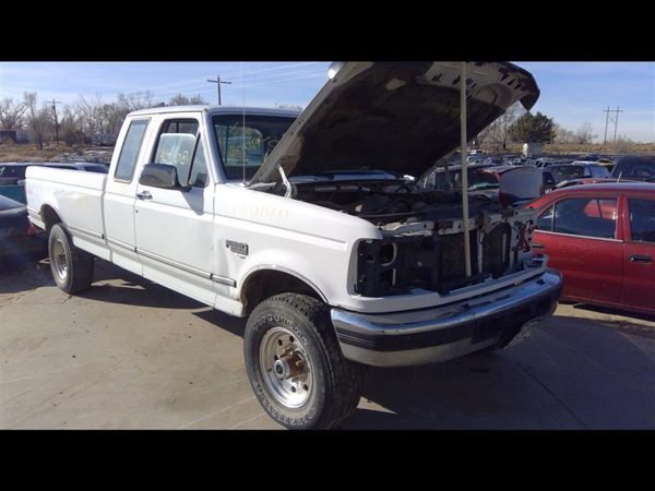 1995 Ford F-250 Engine Fuse Box 646.FD8695 — photo 1
