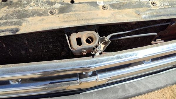 1991-1994 Chevy S10 Blazer Hood Latch Assembly With Bracket Oem 15953279 — photo 2