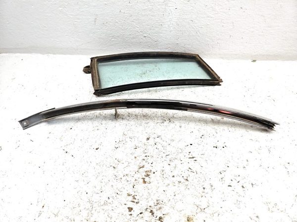 80-84 Deville Passenger Right Rear Vent Window Back Door Glass With Frame Oem — photo 6