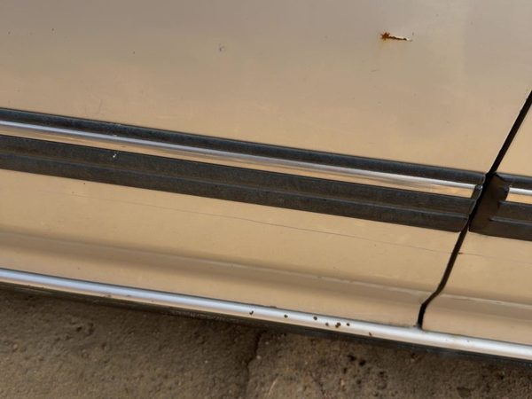 1990-1991 Subaru Legacy Driver Left Front Moulding From Door Oem Trim Strip — photo 4