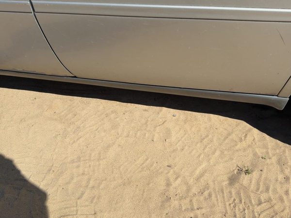 2005 Cadillac Deville Rocker Moulding LH — photo 5