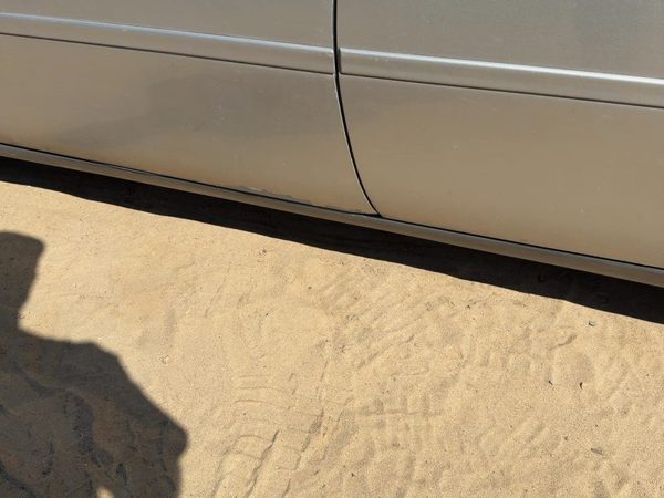 2005 Cadillac Deville Rocker Moulding LH — photo 7