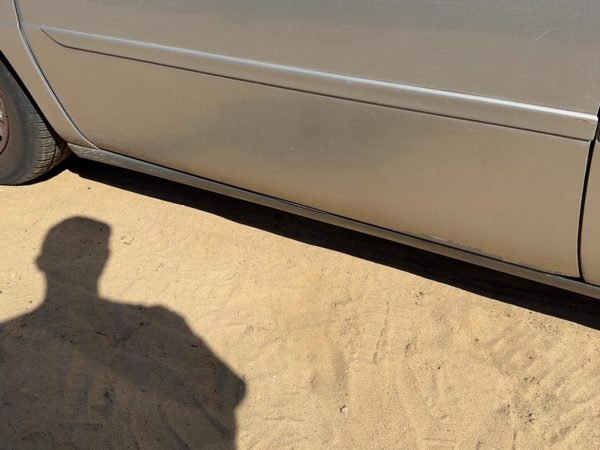 2005 Cadillac Deville Rocker Moulding LH — photo 8