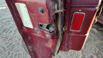 1990-1991 Olds 88 Driver Left Front Door Latch With Rods/Cables Oem
