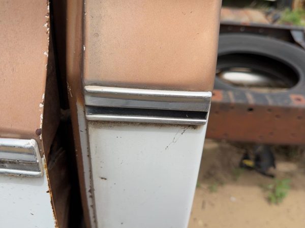 1975-1980 Chevy Silverado C20 Driver Left Rear Moulding On Upper Cab Corner Oem — photo 3