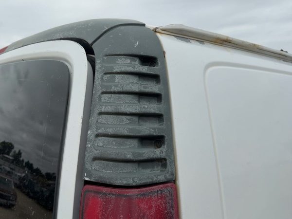 2002 Chevy Express Van 2500 Passenger Right Rear Moulding On Quarter Panel Oem — photo 4