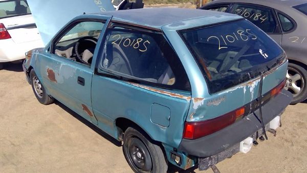 1992 Chevy Geo Metro — vehicle photo 5
