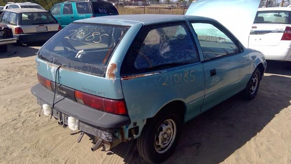 1992 Chevy Geo Metro — vehicle photo 6