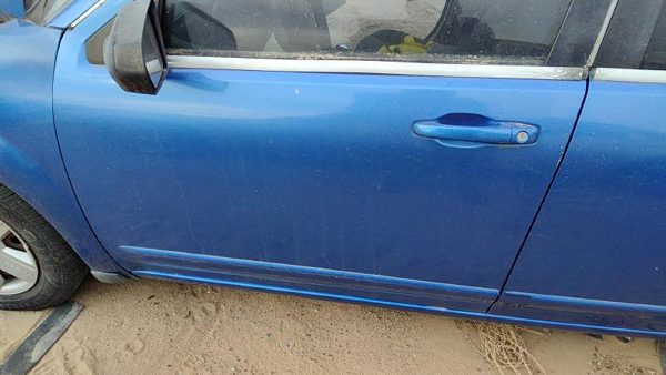 2008 Dodge Avenger Front Door LH Blue Pbd — photo 3