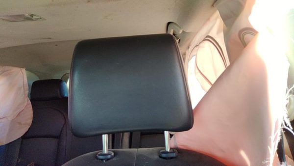 2008-2009 Nissan Rogue Pair Of Headrests Oem Left Right Set Front Seat — photo 2