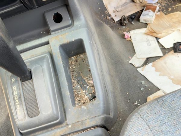 1998-2002 Isuzu Rodeo Center Console Trim Bezel Arround Floor Shifter Oem — photo 2