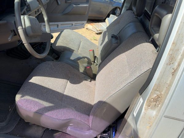 1988-1995 Isuzu Pup Front Seat Assembly Oem Bench Complete Gray — photo 1