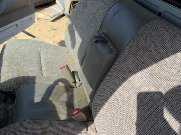 1988-1995 Isuzu Pup Front Seat Assembly Oem Bench Complete Gray — photo 4