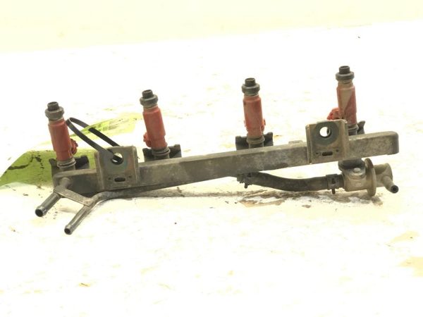 1998-2001 Suzuki Swift complete fuel Rail Assembly with Injectors OEM 1.3L — photo 7