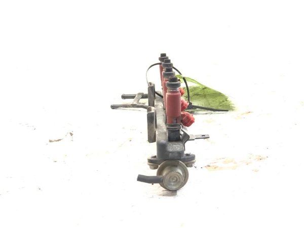 1998-2001 Suzuki Swift complete fuel Rail Assembly with Injectors OEM 1.3L — photo 5