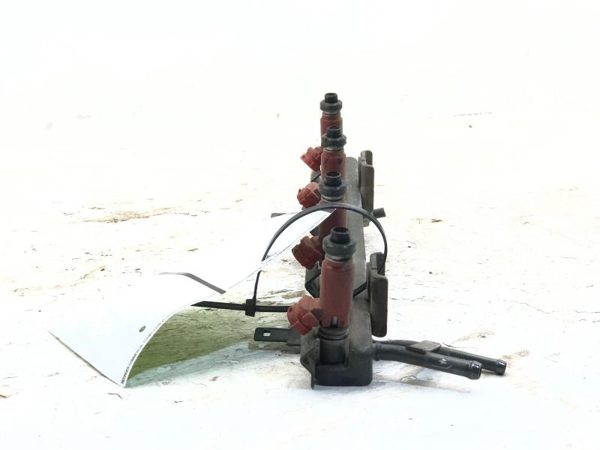 1998-2001 Suzuki Swift complete fuel Rail Assembly with Injectors OEM 1.3L — photo 9