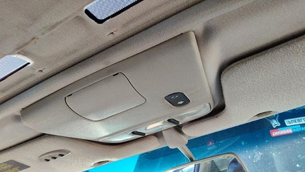 2002 INFINITI G20 Front Console Black — photo 3