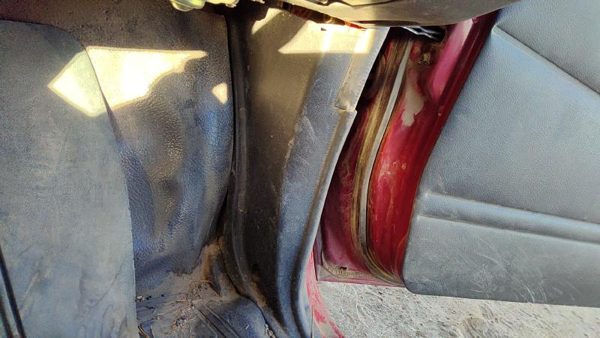 1990-1997 Nissan Hardbody Passenger Right Lower Kick Trim Panel Oem Gray — photo 3