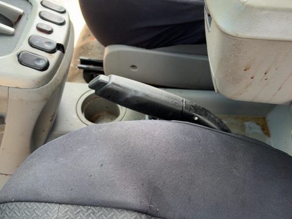 2006 Chevy Equinox Parking Brake Handle Assembly Oem Emergency Ebrake — photo 2