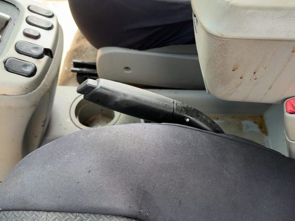 2006 Chevy Equinox Parking Brake Handle Assembly Oem Emergency Ebrake — photo 3