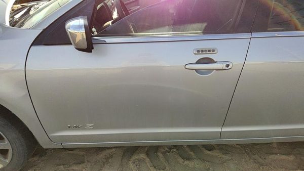 2007 Lincoln MKZ Front Door LH Silver Jp — photo 2