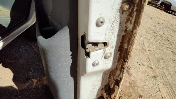 2003-2006 Sprinter Van 3500 Passenger Right Front Door Latch With Rods/Cables — photo 5