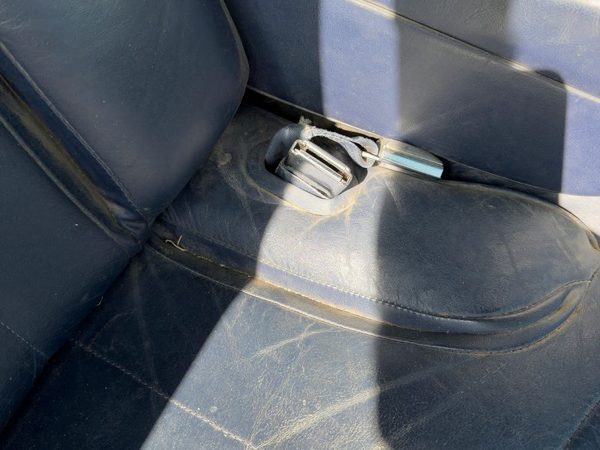 94 Lincoln Town Car Passenger Right Front Seat Belt Buckle Receiver Oem Blue Dp — photo 1