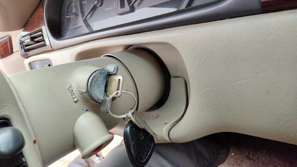 96-02 Cadillac Eldorado Ignition Switch Assembly With Key Complete Electrical — photo 2