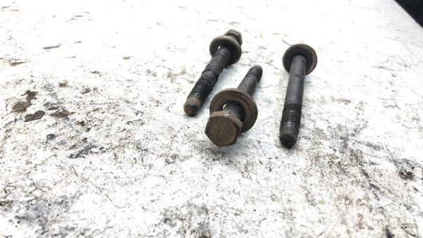 2003-06 Cadillac Escalade Set Of Bolts Power Steering Gear Box Mounting Hardware — photo 2
