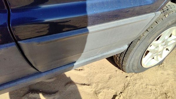 03-04 Jeep Grand Cherokee Driver Left Rear Moulding From Door Back Trim Strip — photo 4
