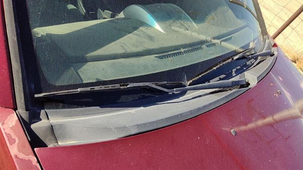2004-2012 Mitsubishi Galant Windshield Wiper Cowl Vent Trim Panel Oem Cover — photo 1