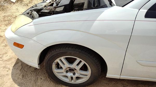 2000-2004 Focus Station Wagon Driver Left Front Fender Oem White Yz Ys4z16006ca — photo 1