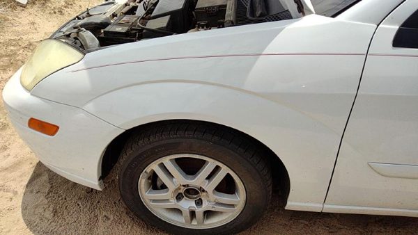 2000-2004 Focus Station Wagon Driver Left Front Fender Oem White Yz Ys4z16006ca — photo 2