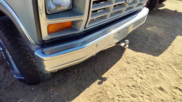 1980-1986 Ford F150 Front Bumper With Brackets Assembly Oem Chrome E1tz17757c — photo 6