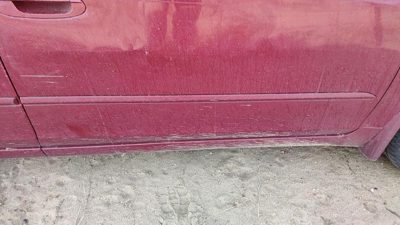 04-06 Nissan Altima Passenger Right Front Moulding From Door Trim Strip Red A15