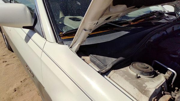 2000-04 Legacy Outback Passenger Right Hood Hinge Assembly Oem White 8Y3 — photo 5