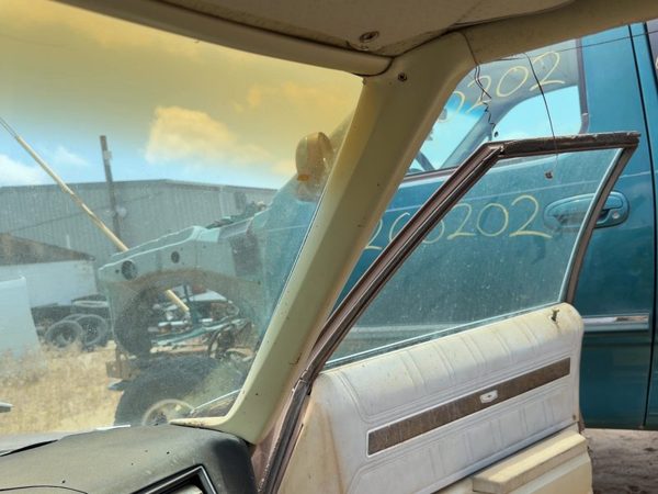 1974 Chevy Impala Passenger Right A Pillar Trim Windshield Post Panel Oem — photo 3
