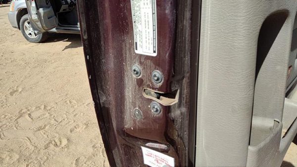 03-09 Ram 2500 Driver Left Front Door Latch With Rods/Cables Regular Cab Oem — photo 1