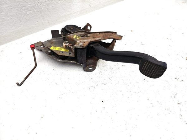 2004-2007 Chrysler Town Country Parking Brake Pedal Assembly Oem Emergency Unit — photo 1