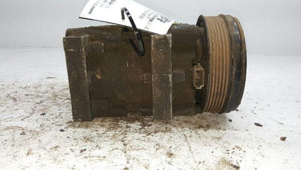 1991-1992 Lincoln Continental Ac Compressor Air Conditioner Pump E9sz19703c — photo 1