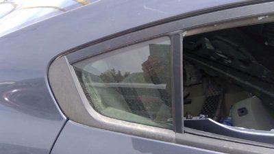14-18 Kia Forte Passenger Right Rear Vent Window Small Back Door Glass Wth Frame