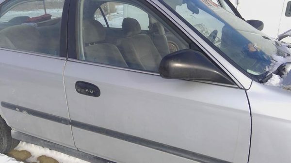 1998 Honda Civic Front Door RH Silver — photo 5