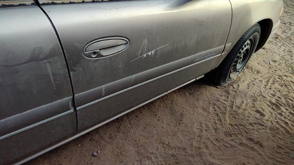1997 Buick Century Front Door RH Silver — photo 3