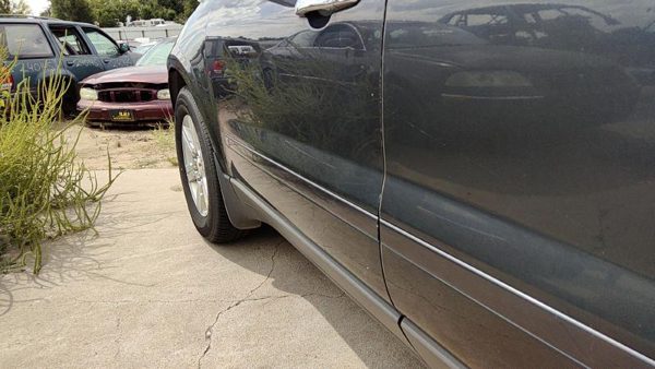 2010 Chevrolet Traverse Front Door LH 57U 57U Cyber Gray — photo 3