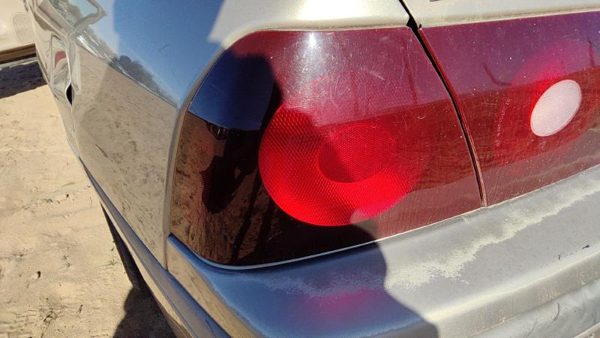 2000-2004 Chevy Impala Driver Left Outer Tail Light Brake Lamp Oem Rear 19169008 — photo 2