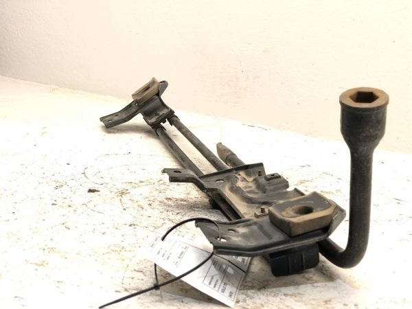 2002 Ford F250 Super Duty Lug Wrench And Jack Tool Set With Mount Brackets Plate — photo 12